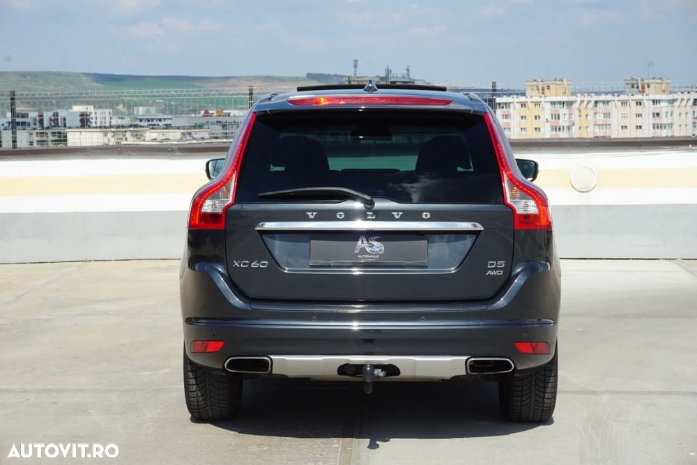 Volvo XC 60 D5 AWD Geartronic Summum - 17
