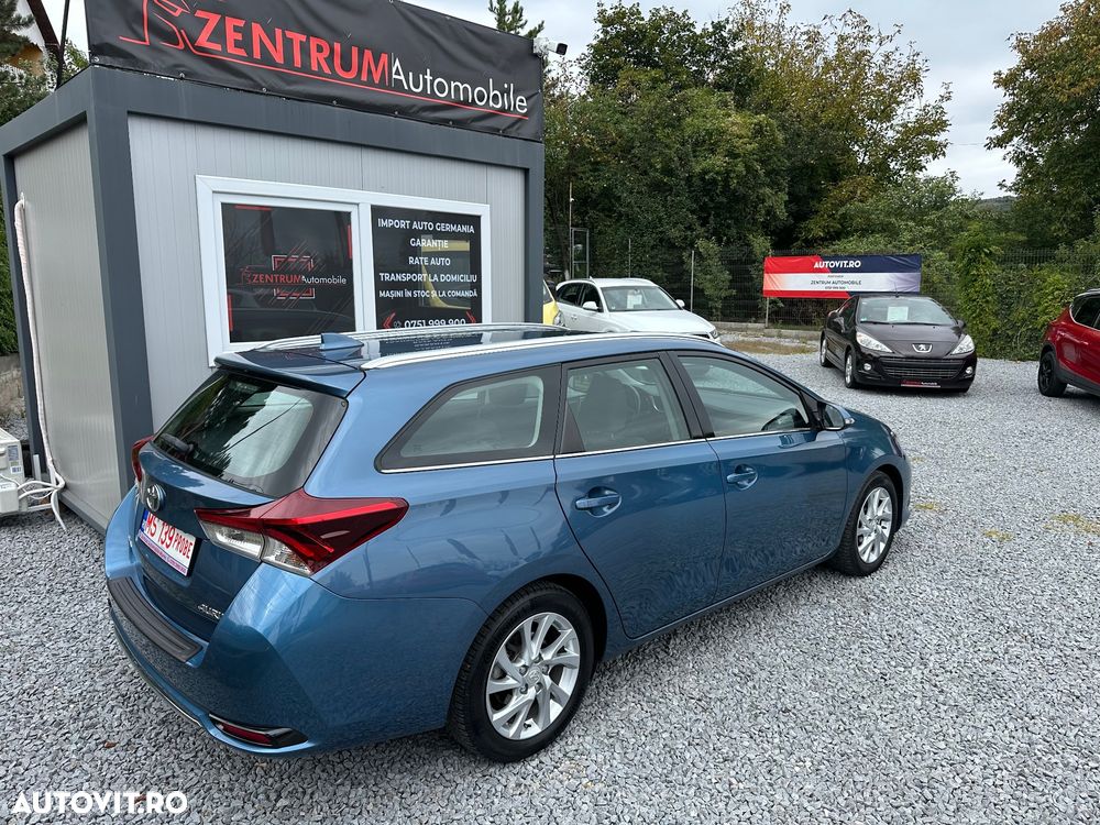 Toyota Auris 1.6 D-4D Touring Sports Design Edition - 12