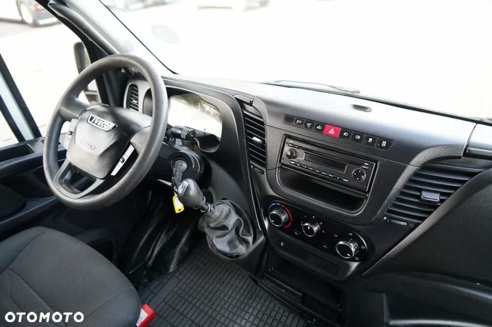 Iveco DAILY 35-130 / BRYGADÓWKA / 7 MIEJSC / BLASZAK / FURGON / SPROWADZONY - 25