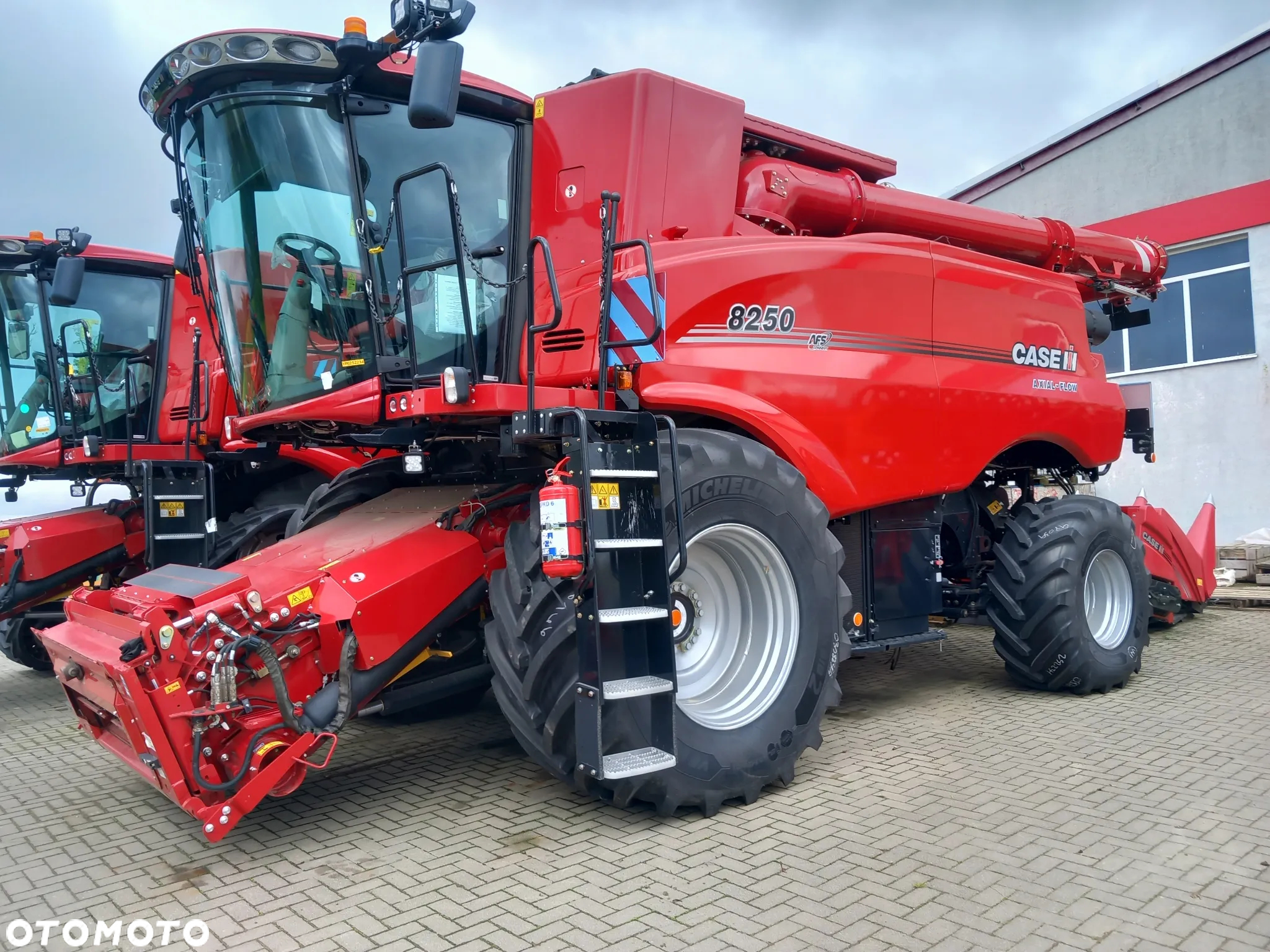 Case IH Axial-Flow 8250 - 13