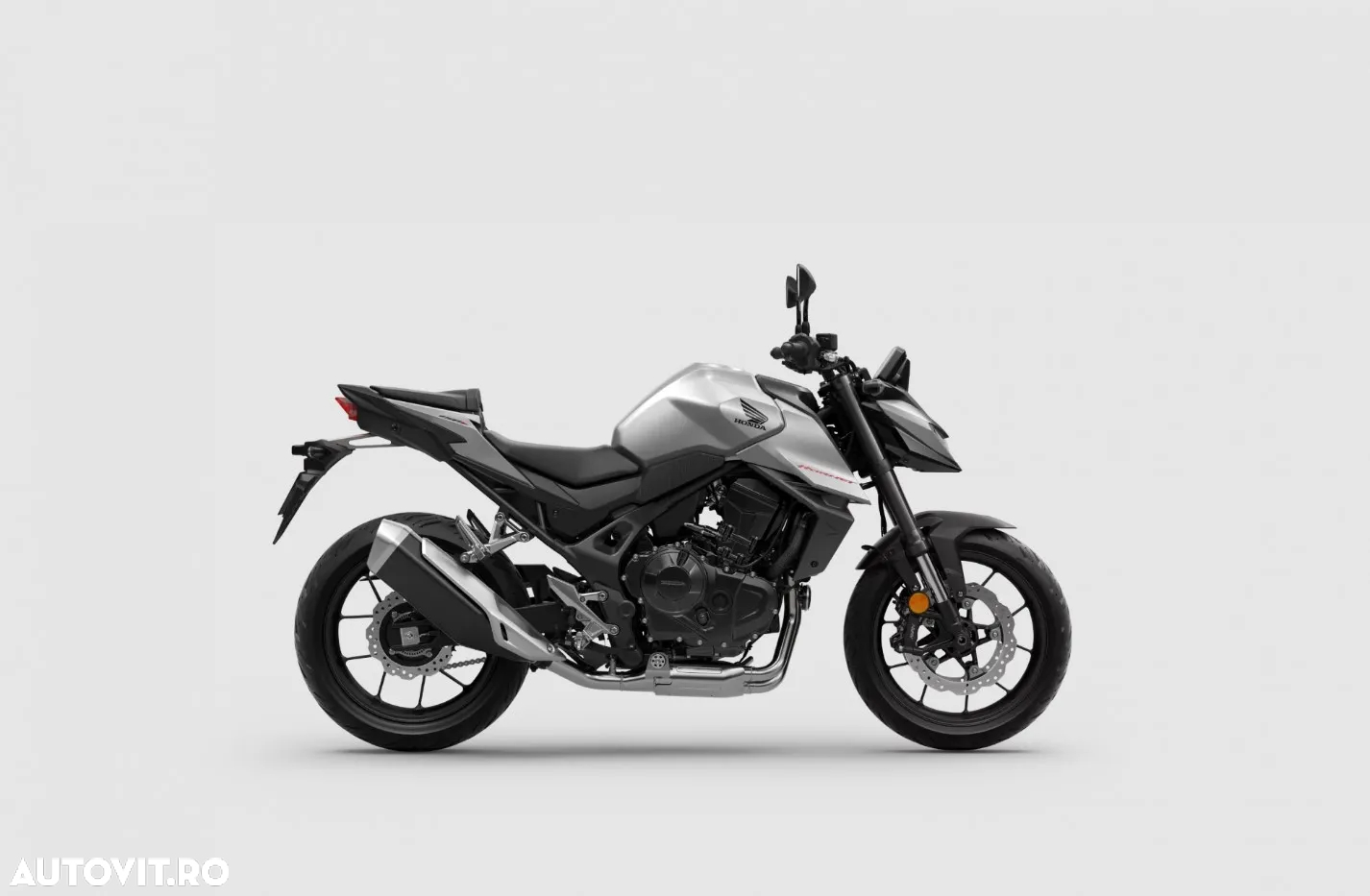 Honda CB 750 Hornet - 3