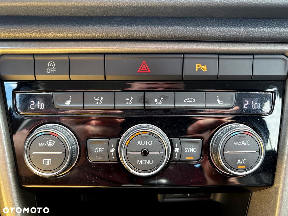 Volkswagen T-Roc 1.0 TSI Advance - 18