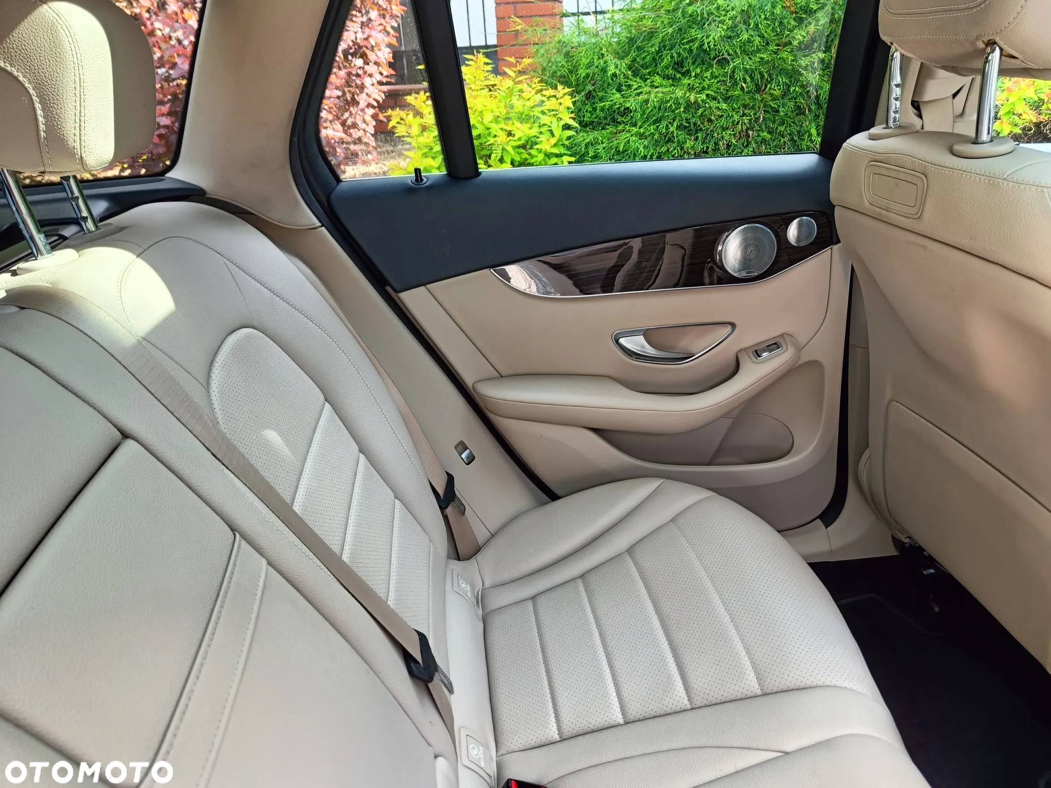 Mercedes-Benz GLC - 36
