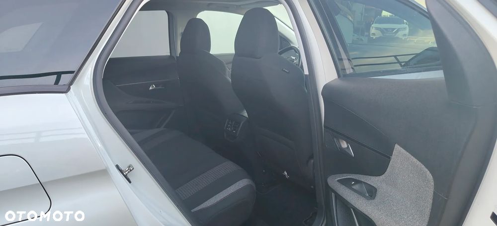 Peugeot 3008 1.6 HDi Active - 12