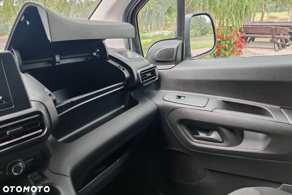 Toyota Proace City - 30