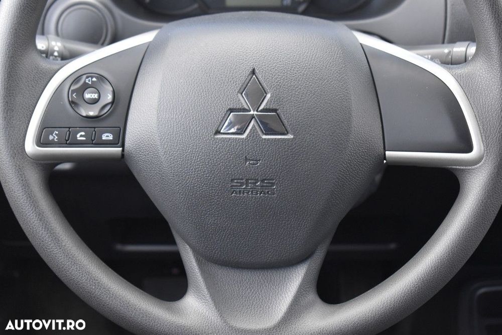 Mitsubishi Space Star - 12