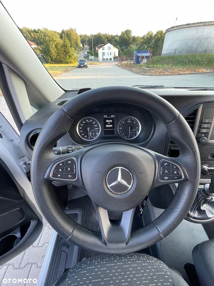 Mercedes-Benz Vito - 10