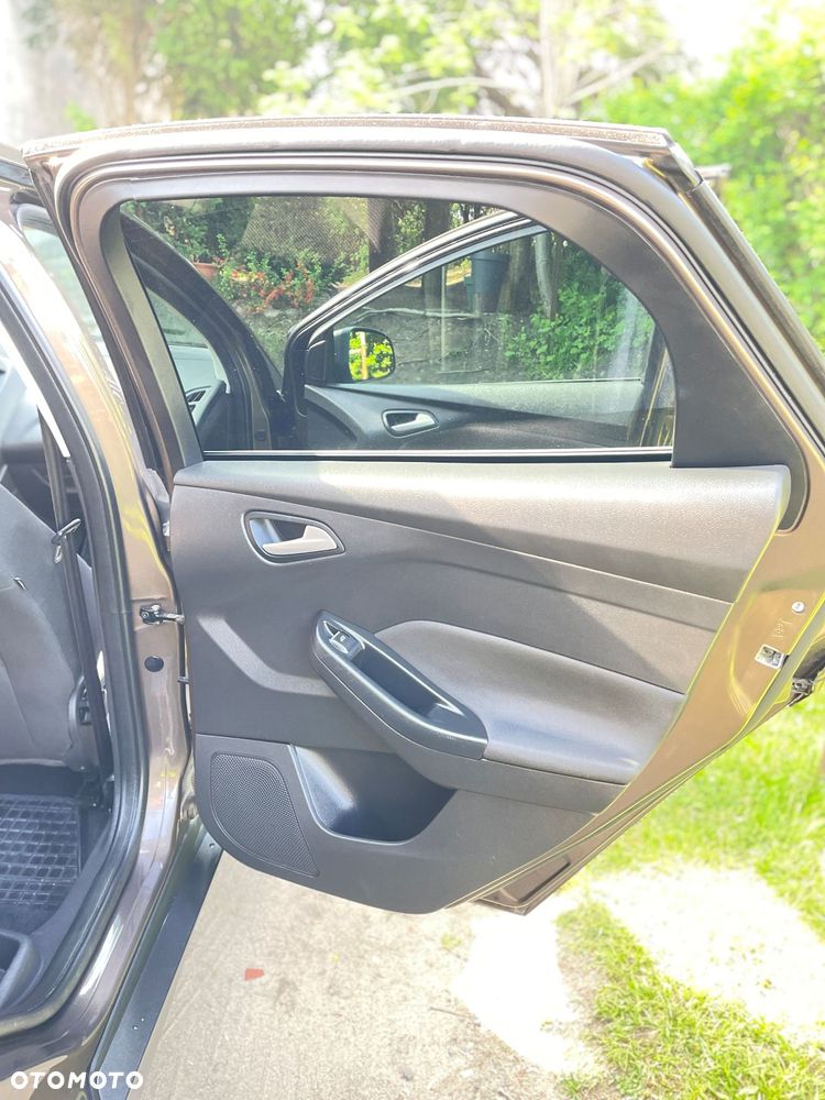 Ford Focus 1.6 SYNC Edition - 20