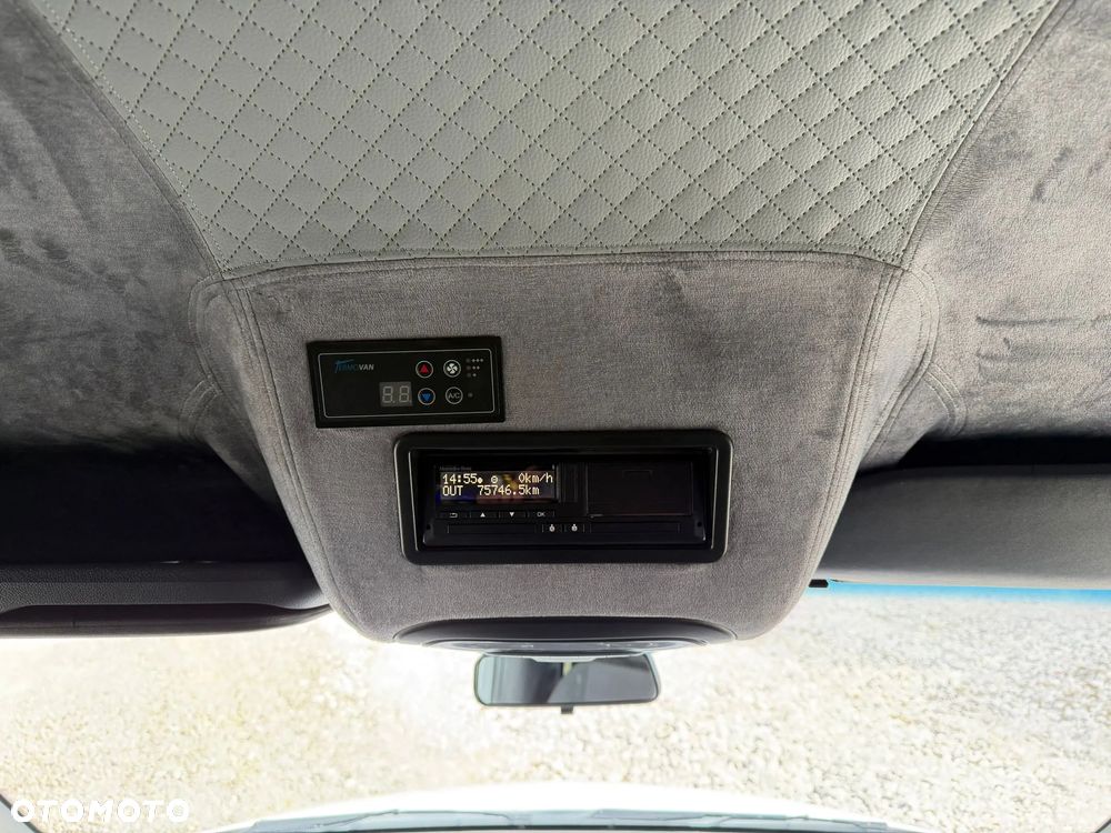 Mercedes-Benz Sprinter 517 - 24