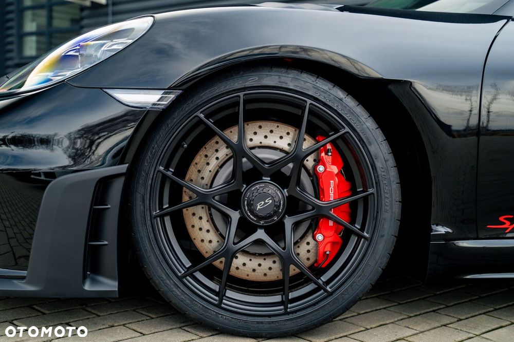 Porsche 718 Spyder - 6