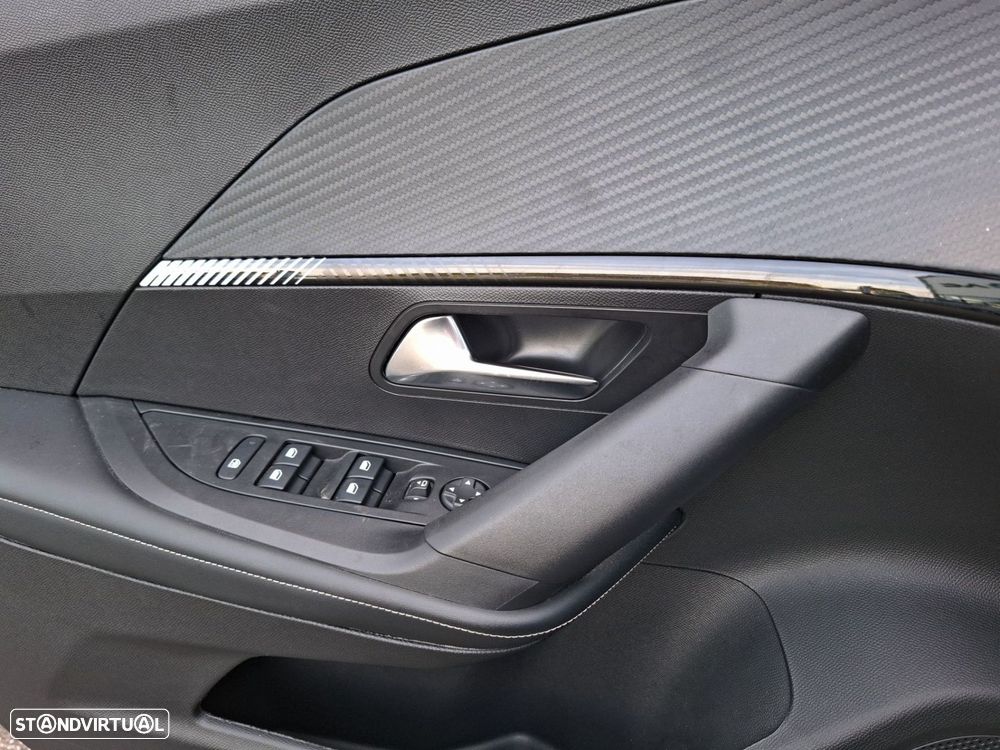 Peugeot e-2008 50 kWh Allure - 24