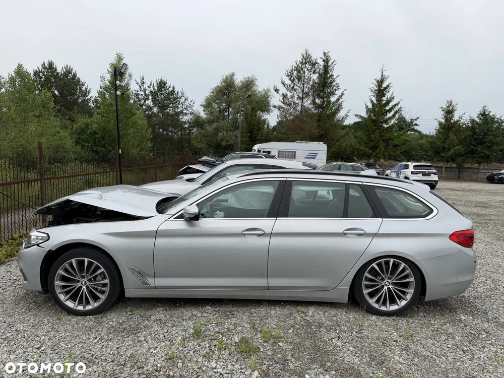 BMW Seria 5 530d xDrive Sport Line - 2