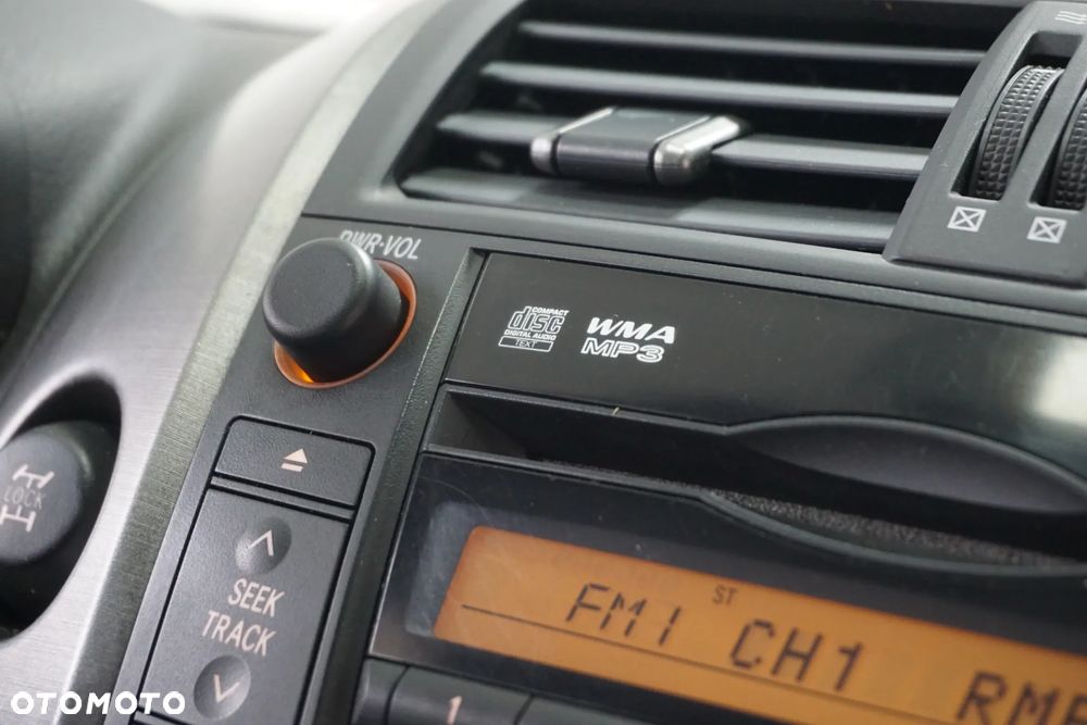 Toyota RAV4 2.2 D-4D 4x4 - 38