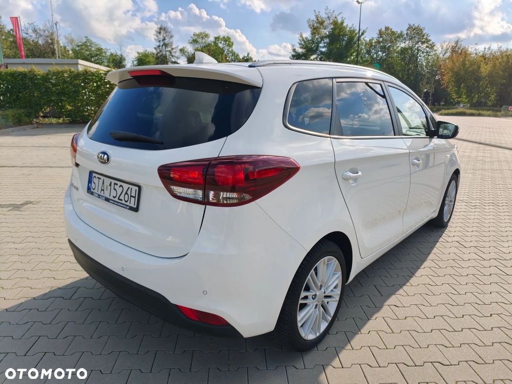 Kia Carens 1.6 GDI Dream-Team Edition - 8