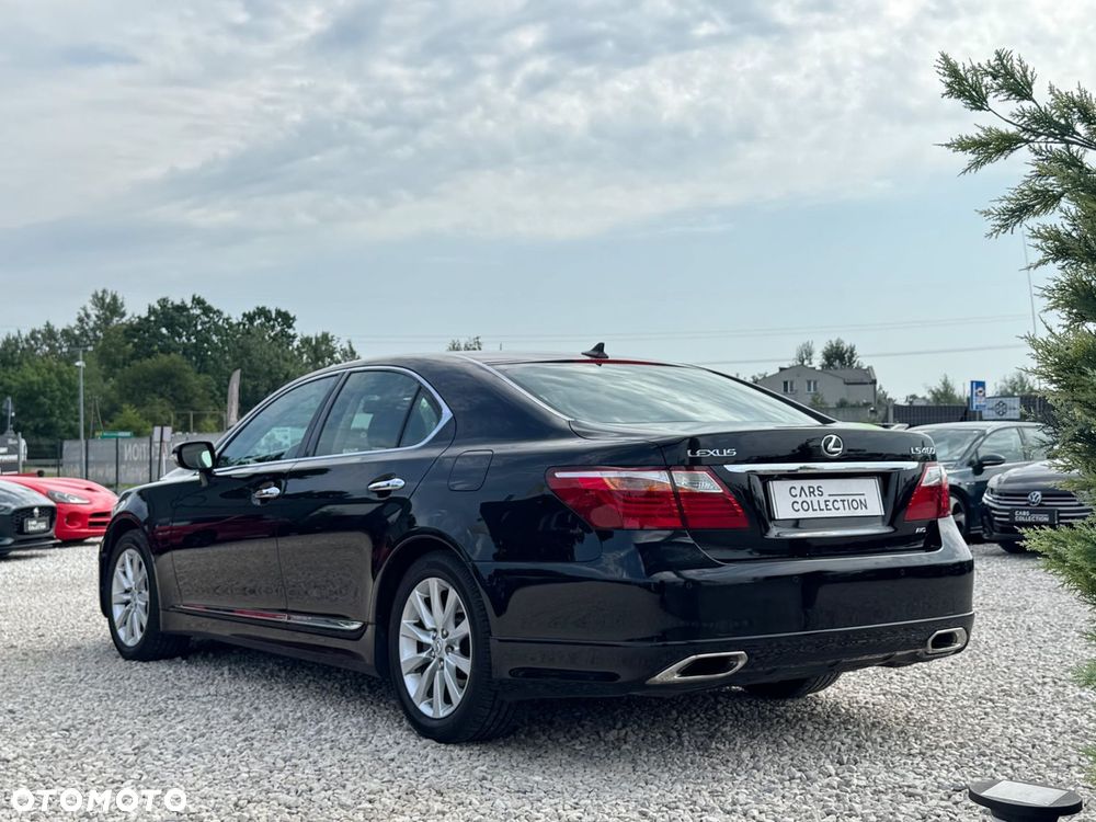 Lexus LS - 7