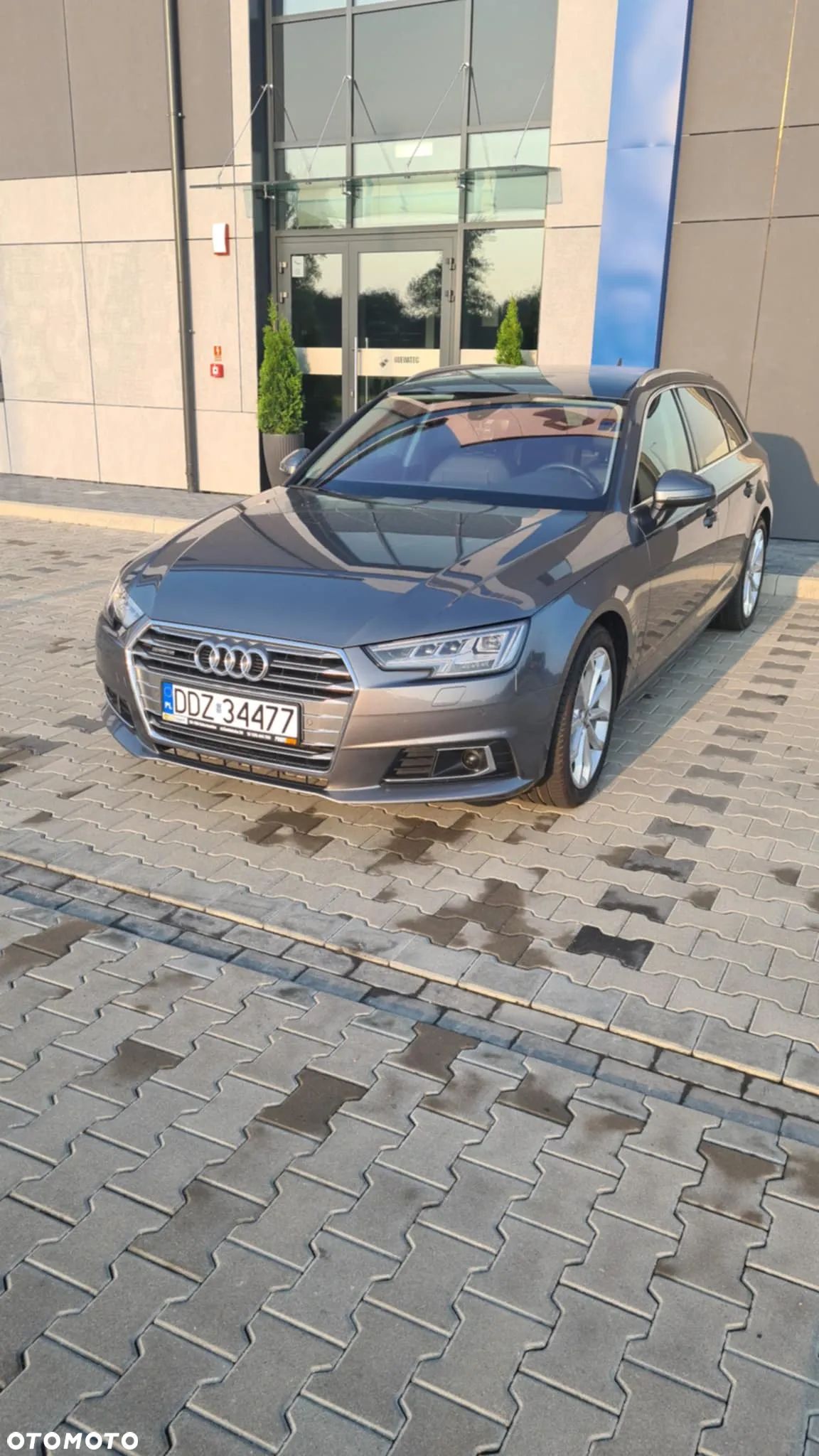 Audi A4 Avant 2.0 TDI quattro sport - 1
