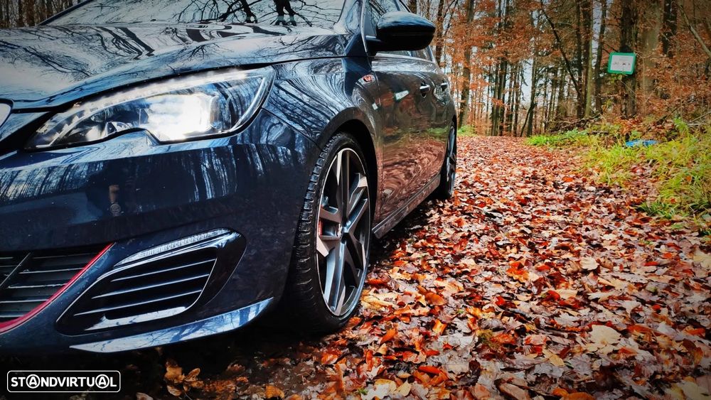 Peugeot 308 1.6 e-THP GTi - 4