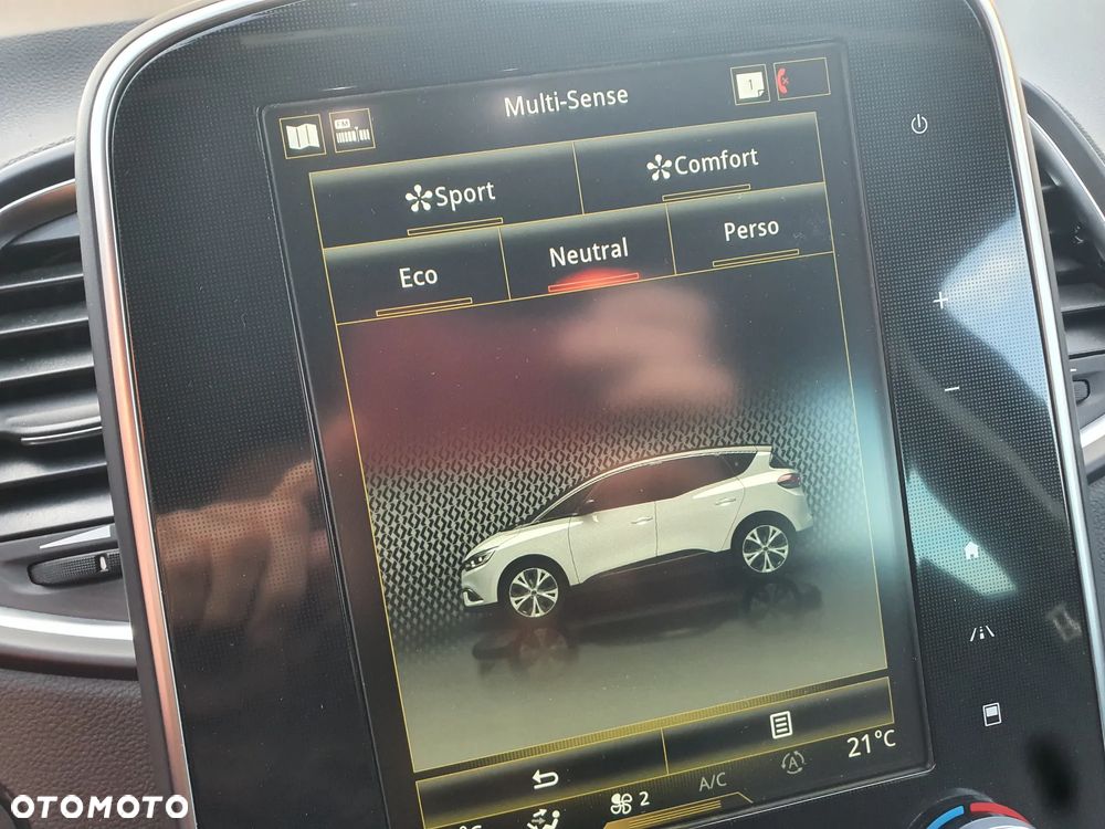 Renault Scenic 1.3 TCe FAP Intens - 17