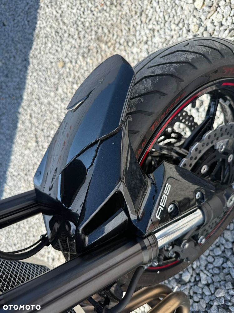 Kawasaki Z 900 - 17