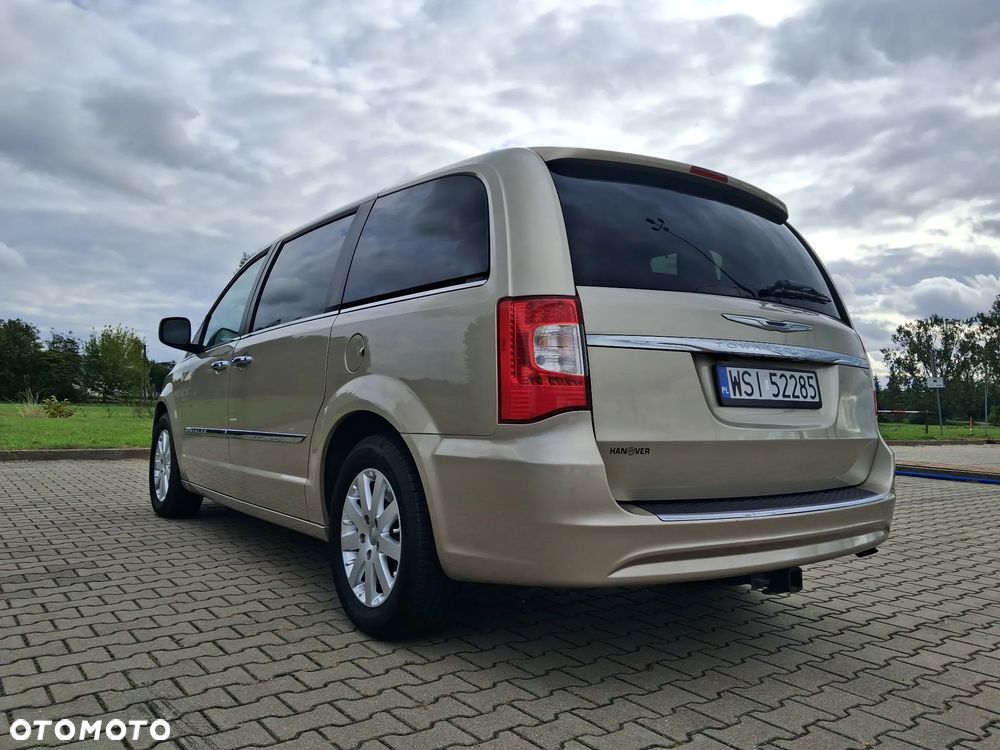 Chrysler Town & Country 3.6 Touring - 19
