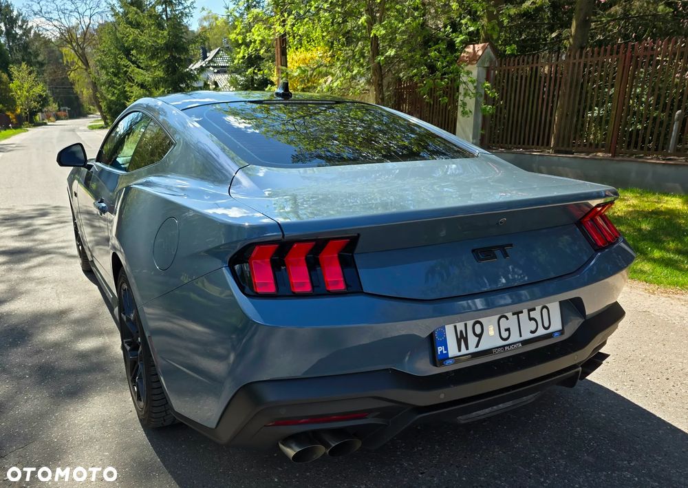 Ford Mustang - 2