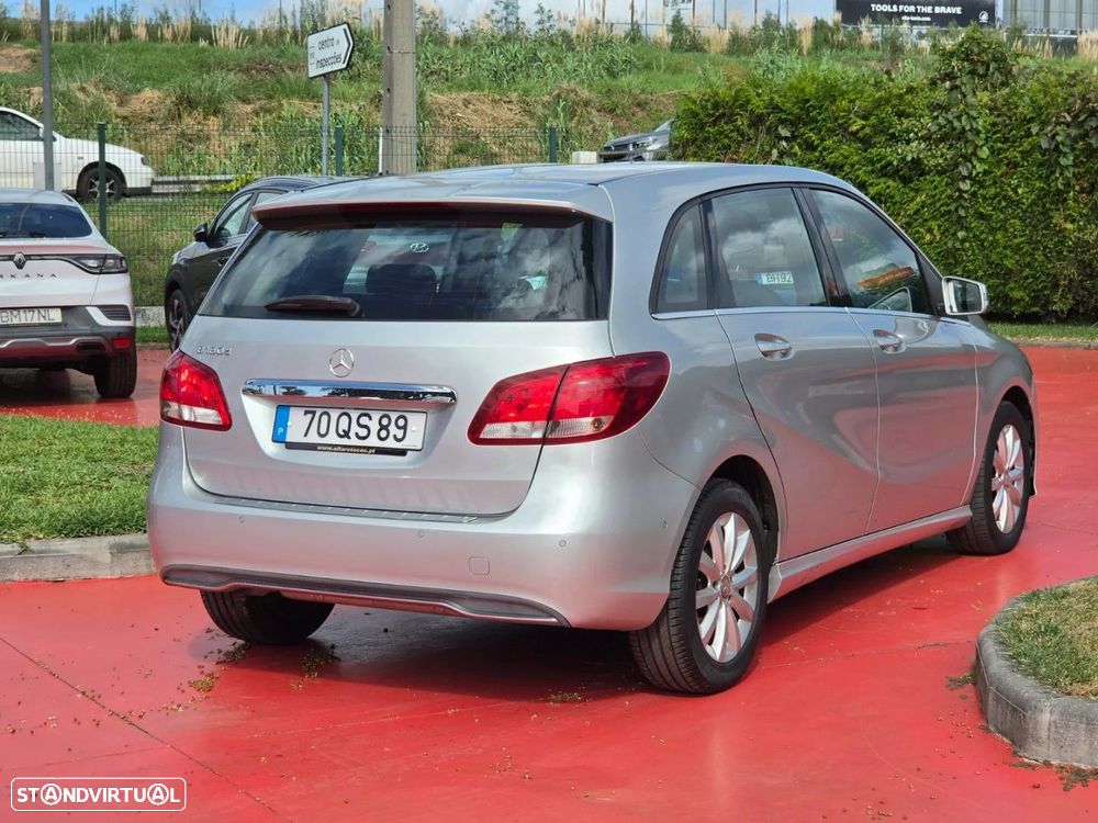 Mercedes-Benz B 180 - 4