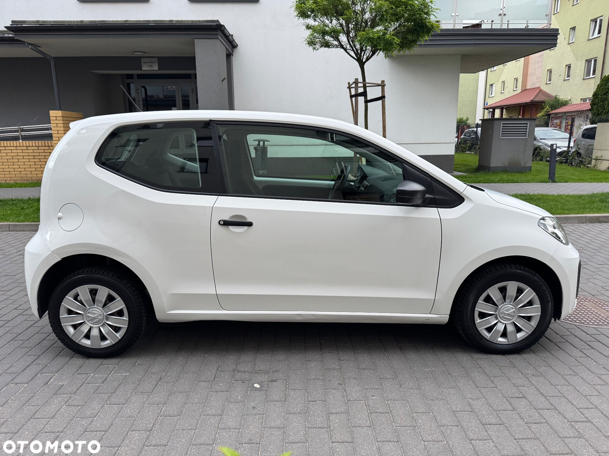 Volkswagen up! 1.0 beats - 11