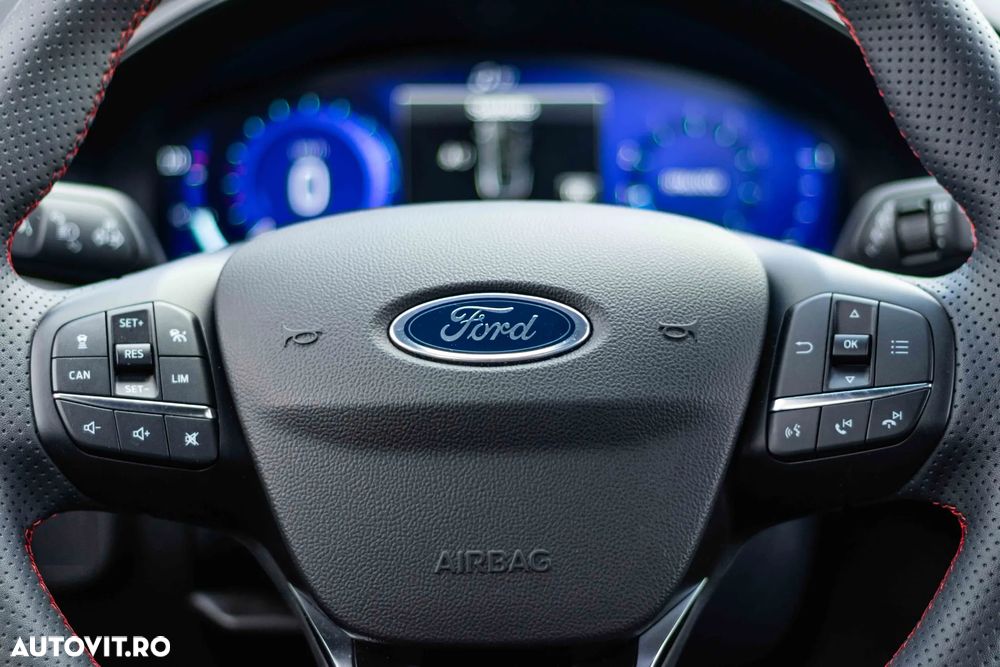 Ford Focus 1.0 EcoBoost MHEV ST-Line X - 15