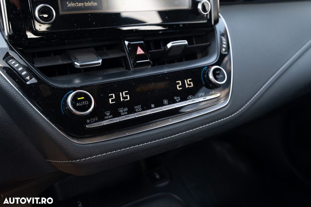 Toyota Corolla Sedan 1.8 HSD Dynamic - 13