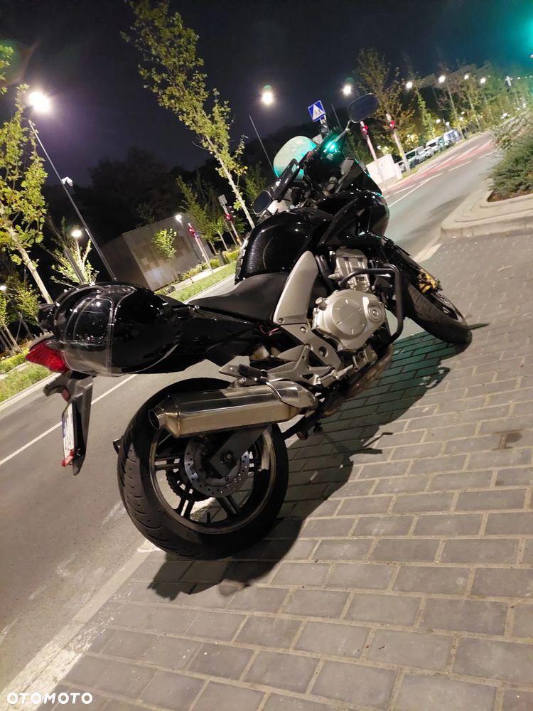 Honda CBF - 21