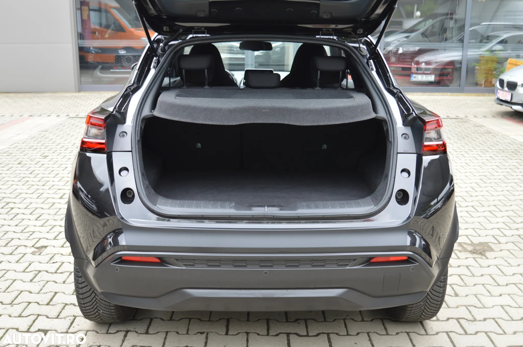 Nissan Juke DIG-T DCT N-Connecta - 38