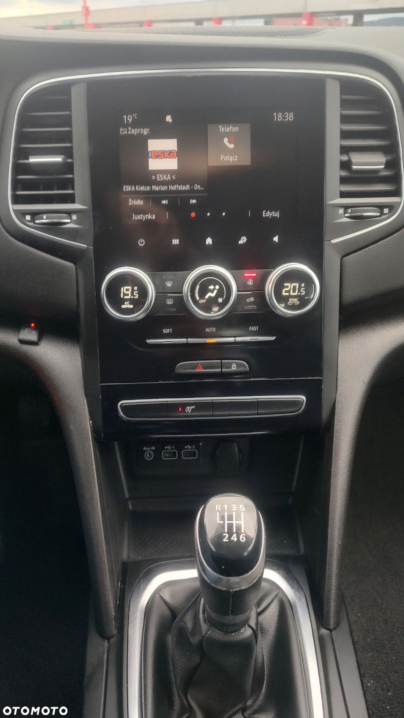 Renault Megane 1.3 TCe FAP Zen - 24