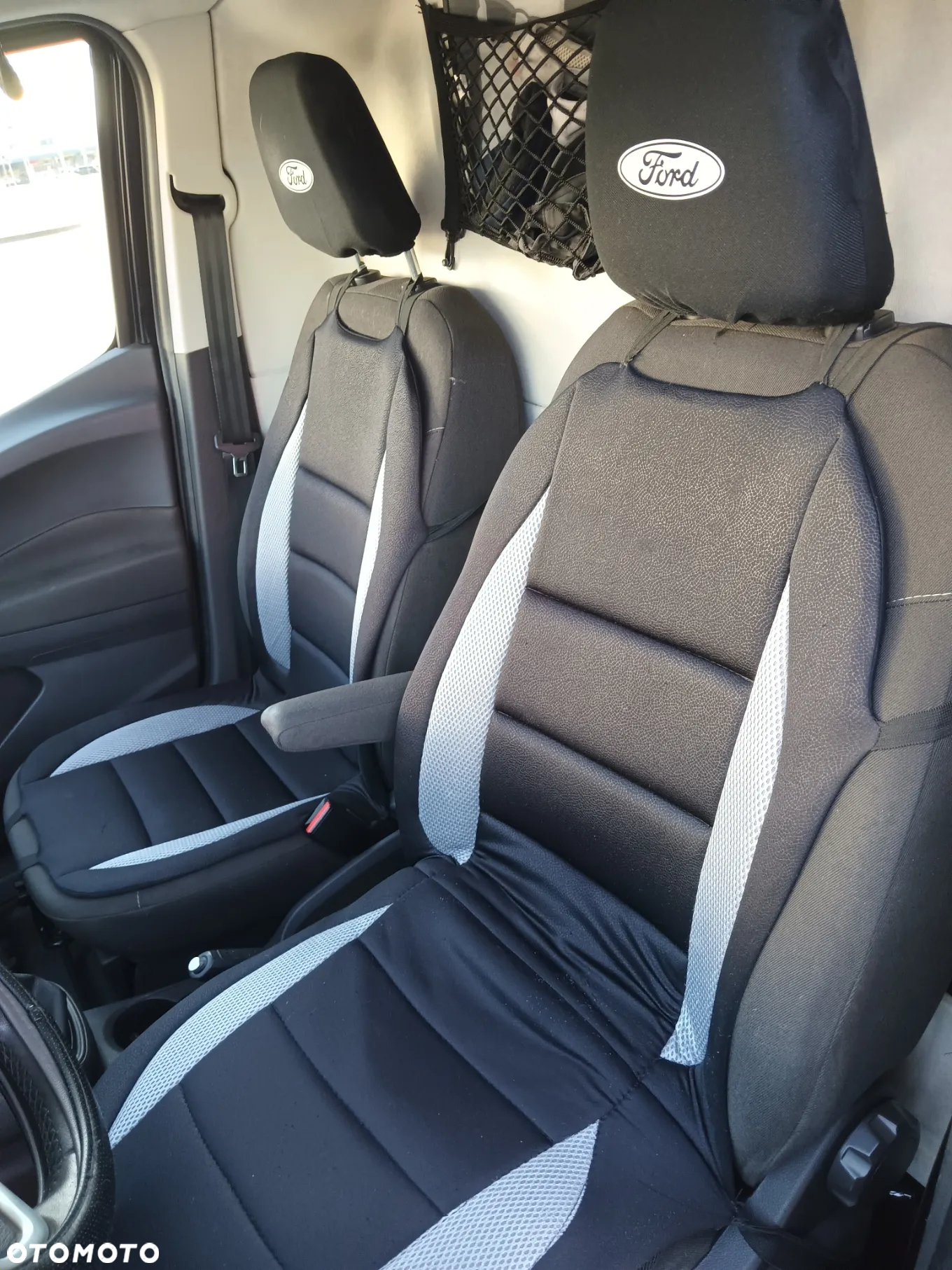 Ford TRANSIT COURIER - 13