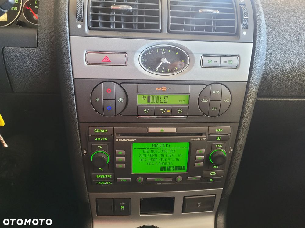 Ford Mondeo 1.8 Futura X - 14