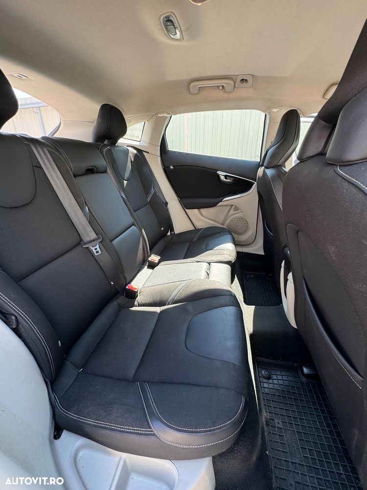 Volvo V40 D2 94g Basic - 8