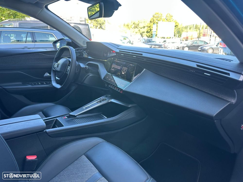 Peugeot 408 1.2 PureTech Allure Pack EAT8 - 22