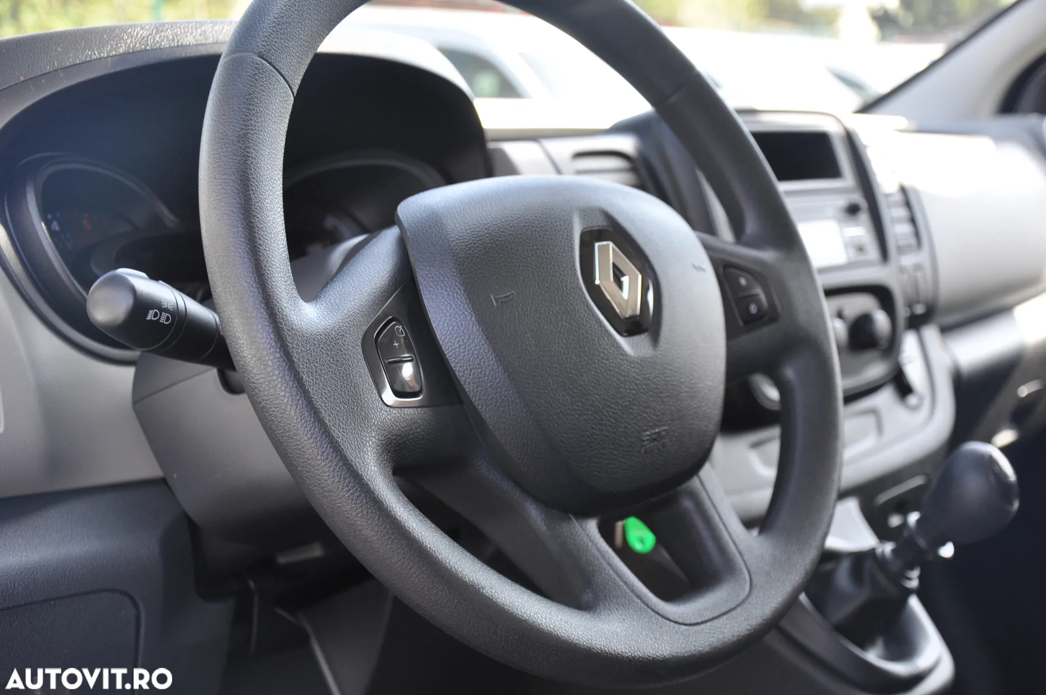 Renault Trafic L2H1 9 Locuri - 18
