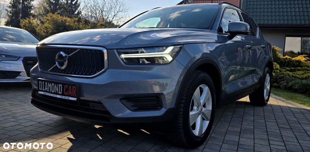 Volvo XC 40 T3 Momentum Pro - 2