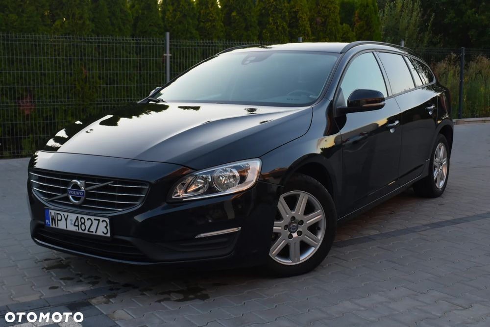 Volvo V60 D2 Momentum - 1
