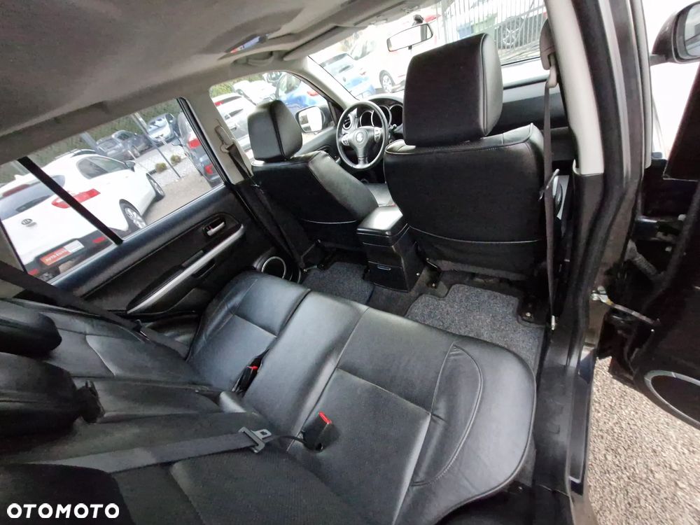 Suzuki Grand Vitara 1.9 DDiS Premium - 19