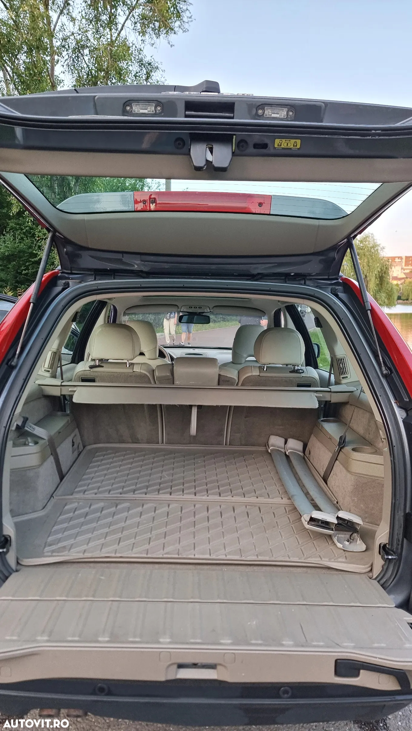 Volvo XC 90 - 7