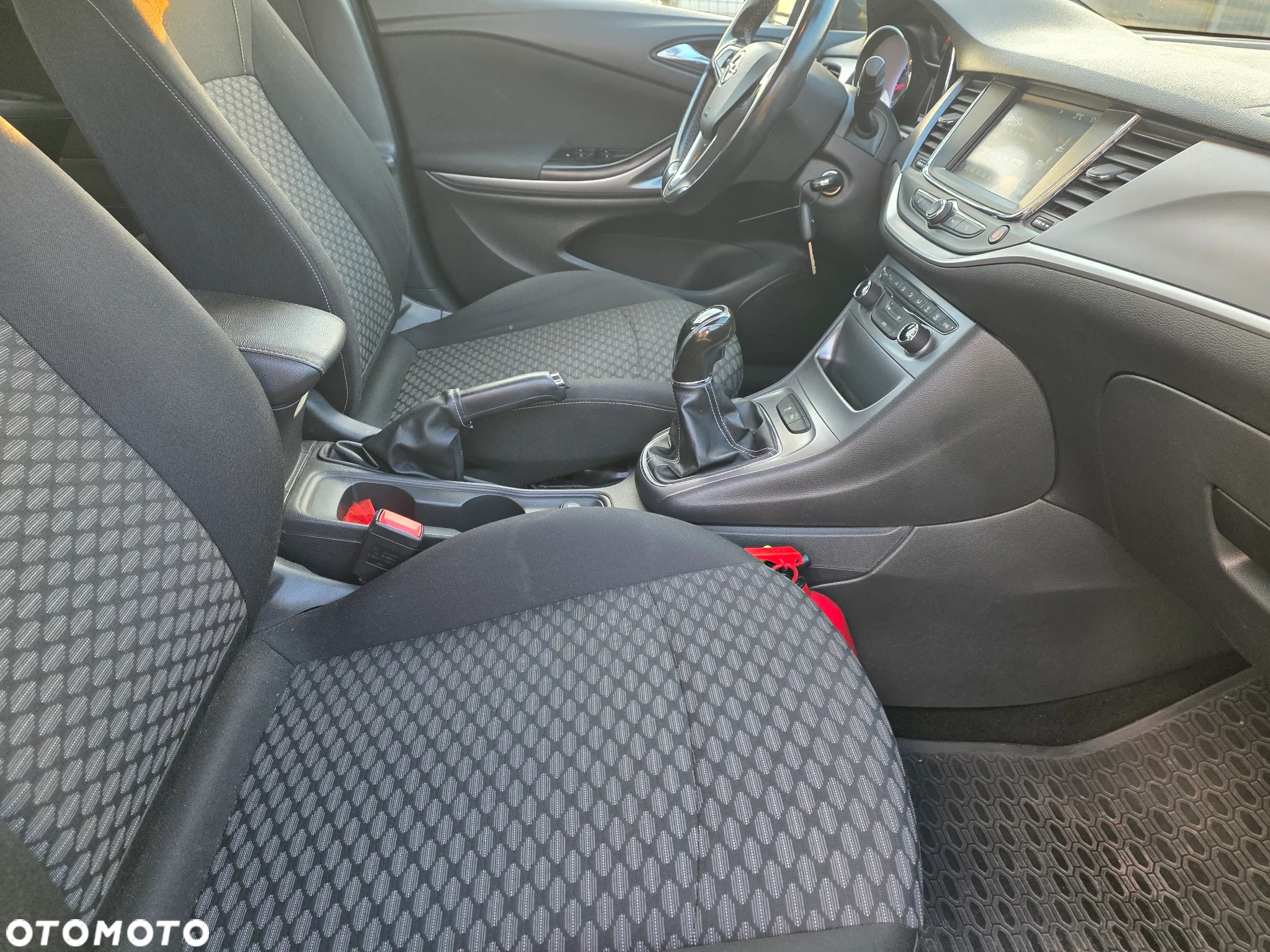 Opel Astra V 1.4 T Enjoy S&S - 16