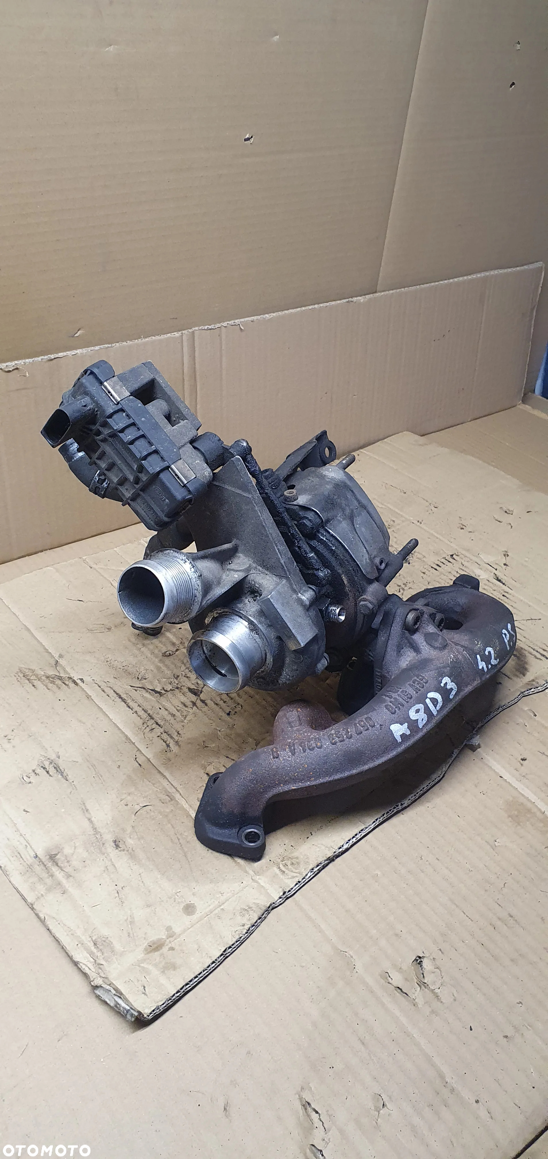 Turbina turbosprężarka prawa turbo nastawnik kolektor Audi A8 D3 4.2 TDI 057145722N - 3