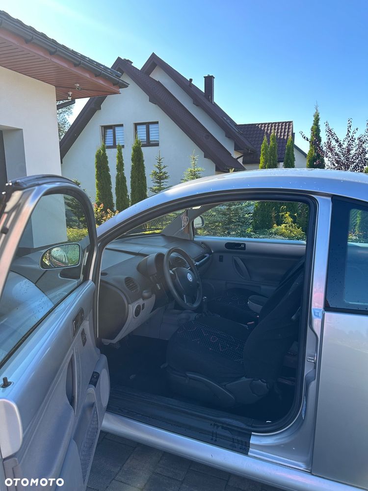 Volkswagen New Beetle 2.0 - 14