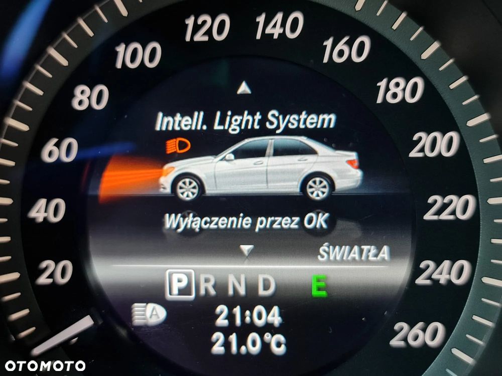 Mercedes-Benz Klasa C 180 (BlueEFFICIENCY) 7G-TRONIC - 11