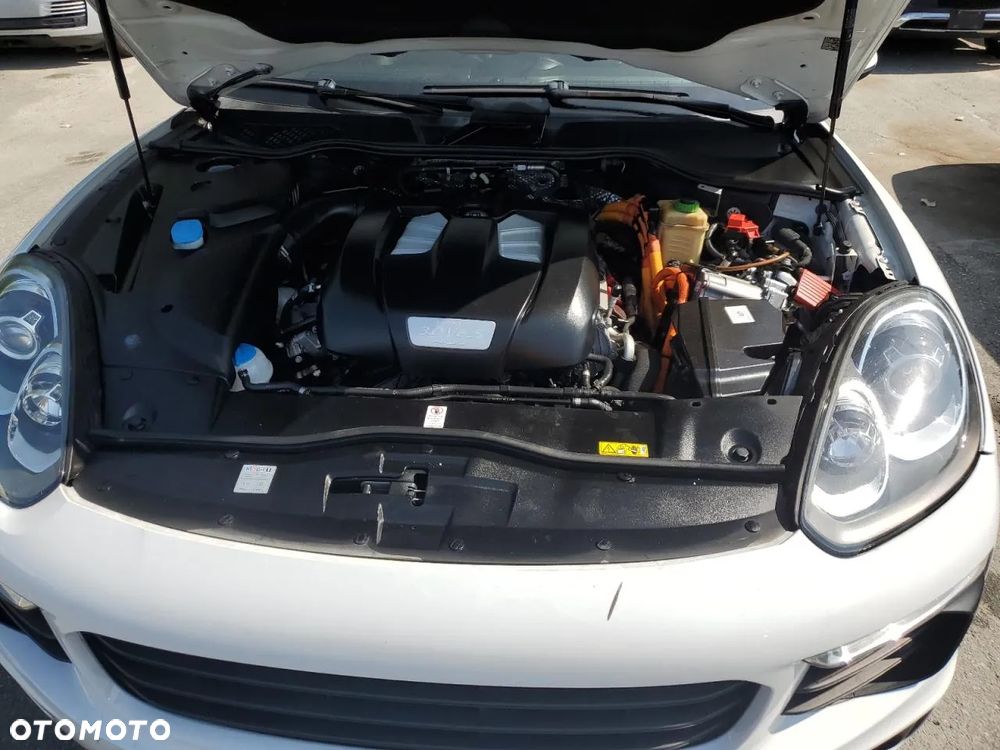 Porsche Cayenne S E-Hybrid Platinum Edition - 12