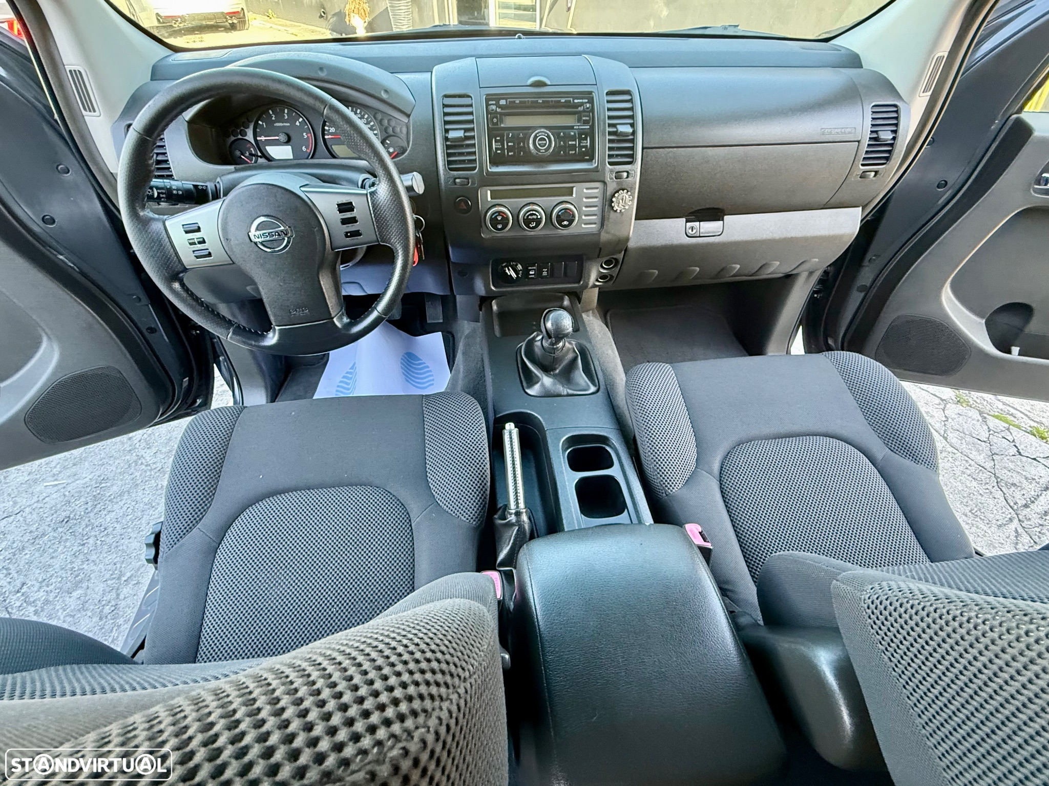 Nissan Navara 2.5 dCi CD LE Premium - 43