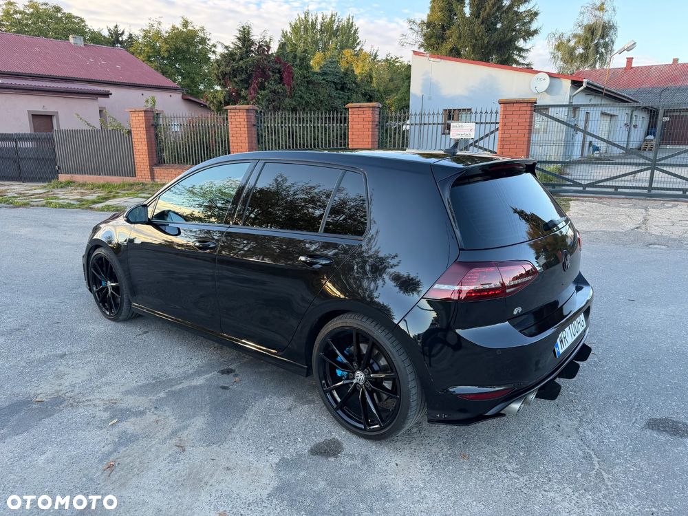 Volkswagen Golf - 6