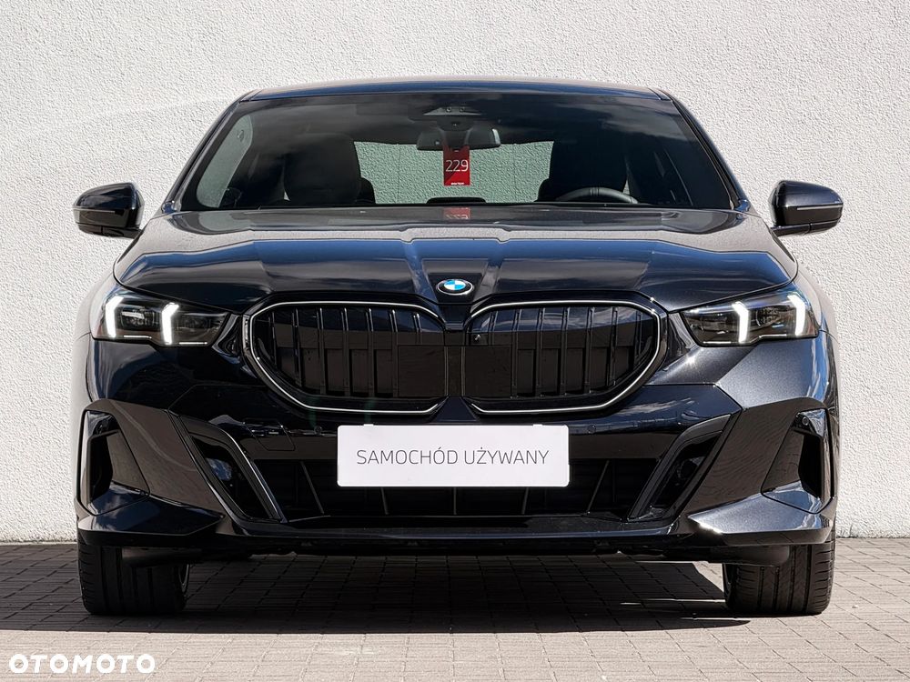 BMW Seria 5 520d xDrive - 4