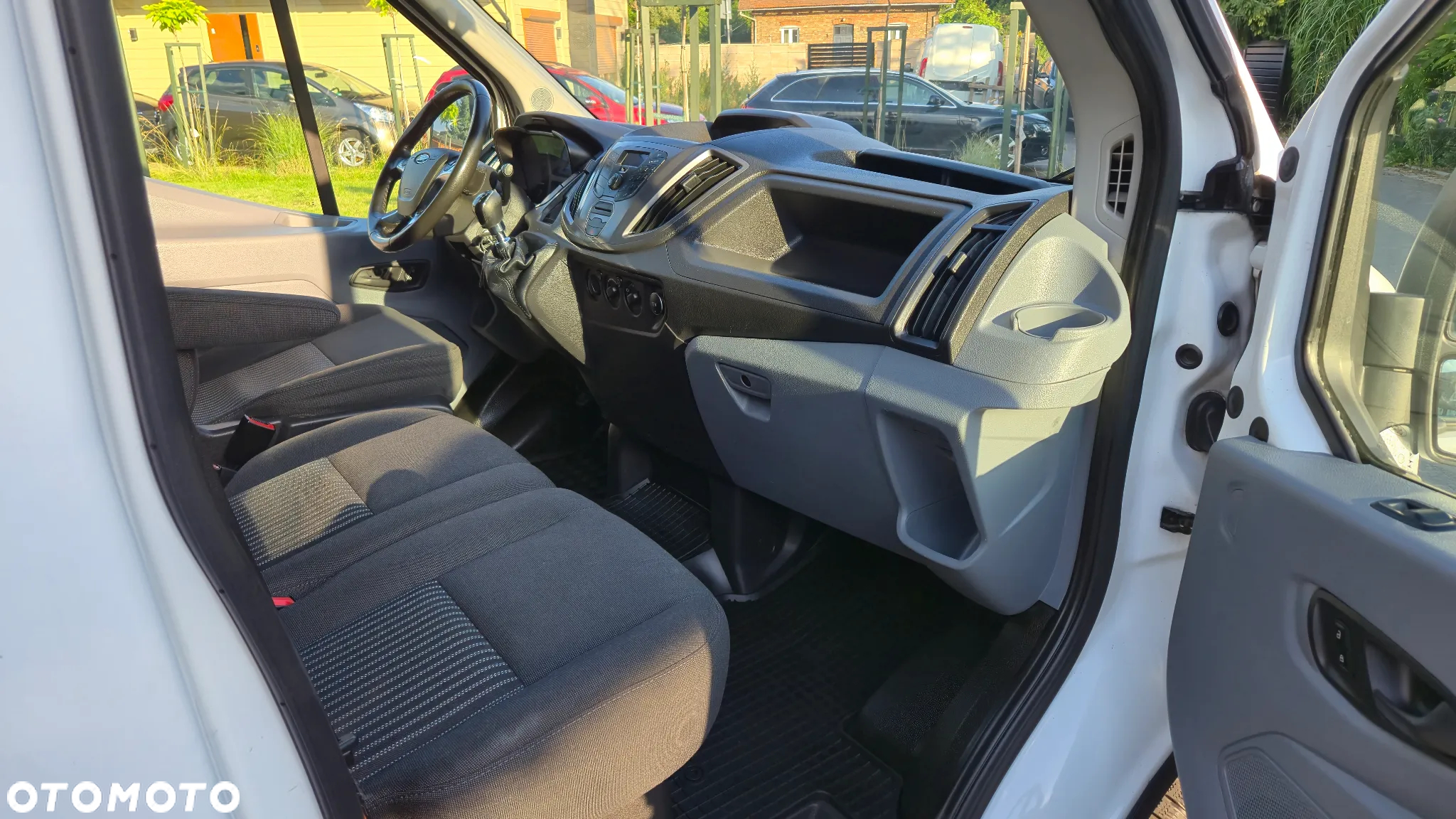 Ford Transit - 12